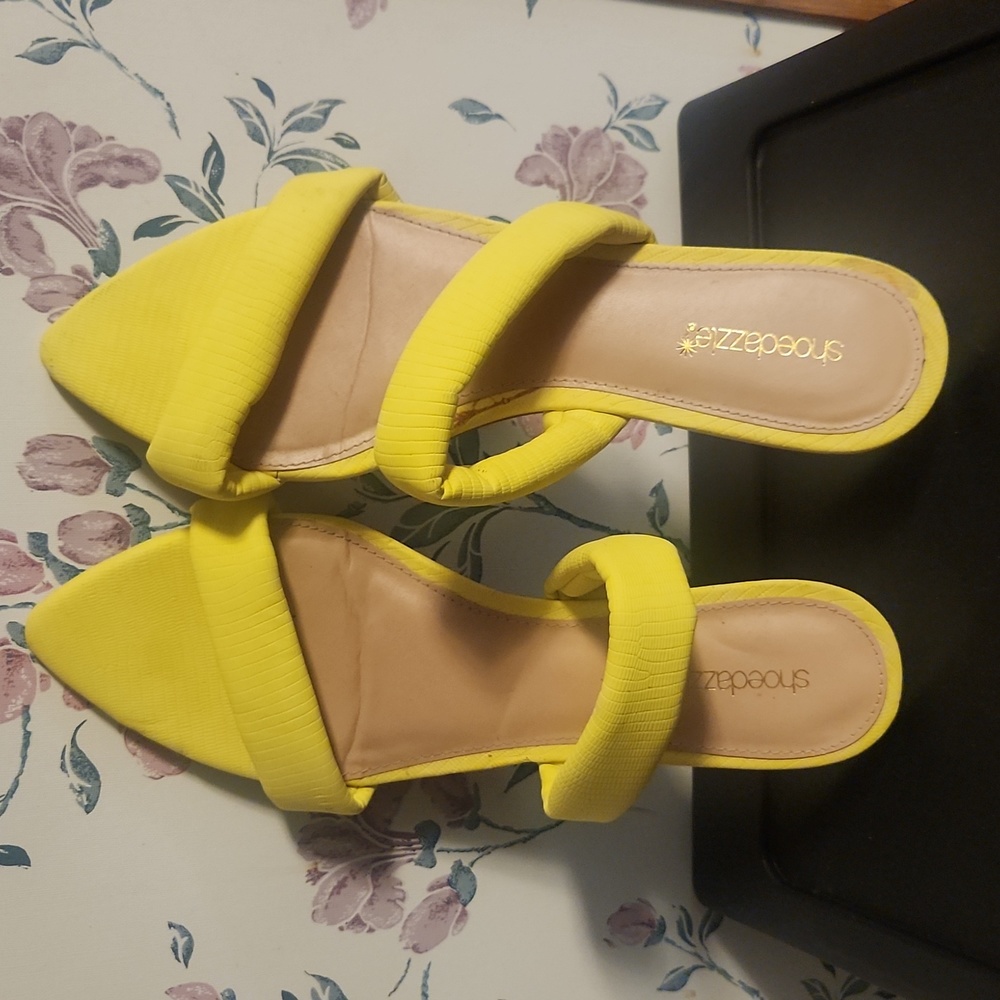 "Lemon Drop" Sandal